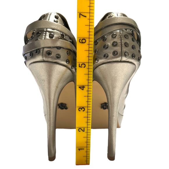 Rock & Republic MERYL Silver Peep Toe Stiletto Heel Metallic Studded Shoes 7 MED - Picture 8 of 9